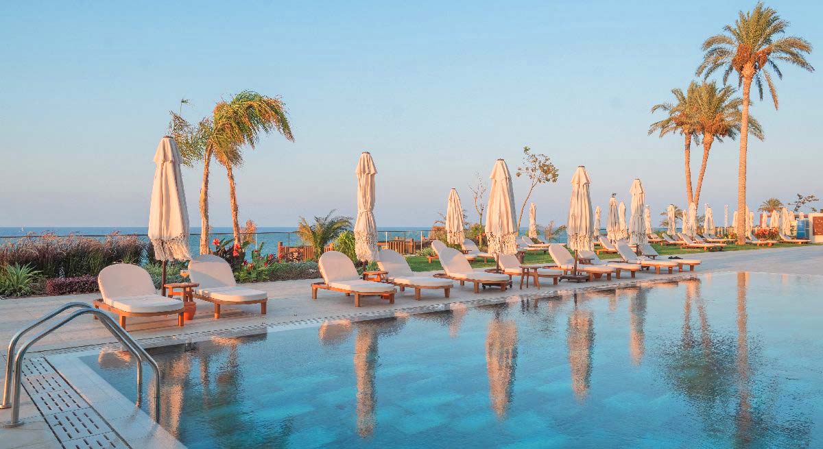 cheap resort hotels to Spend holiday with family