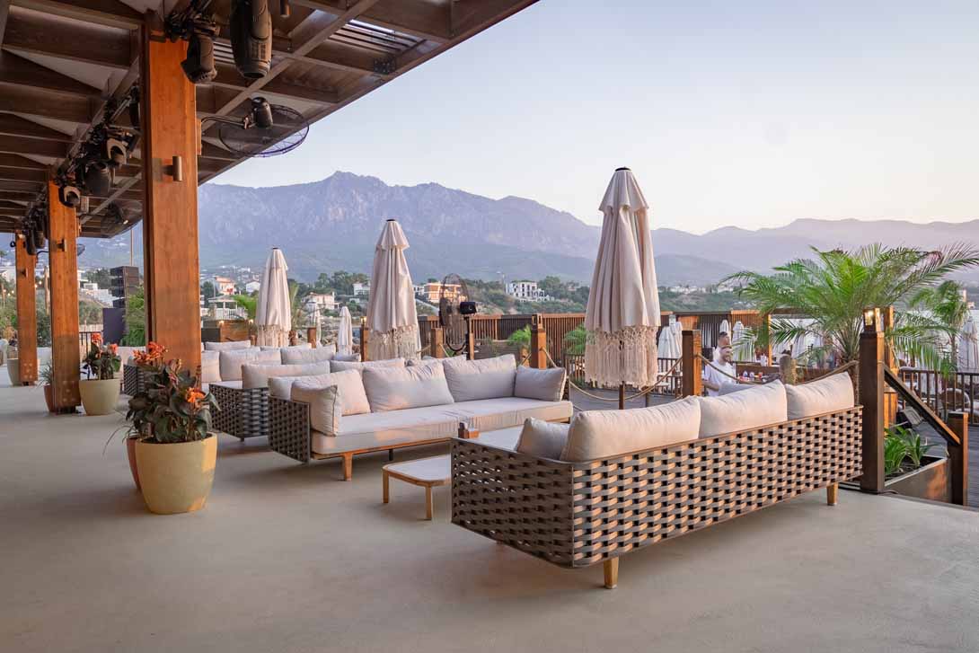 cheap resort hotels to Spend holiday with family