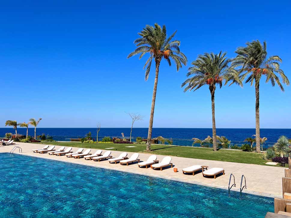 cheap resort hotels to Spend holiday with family