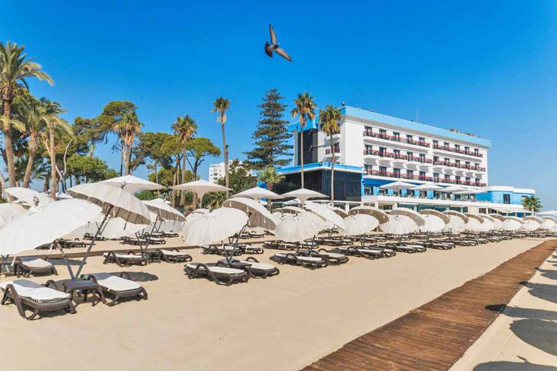 cheap resort hotels to Spend holiday with family