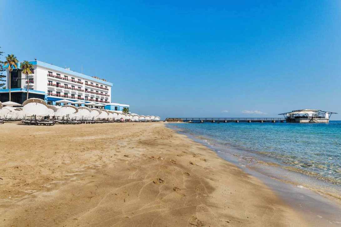 cheap resort hotels to Spend holiday with family