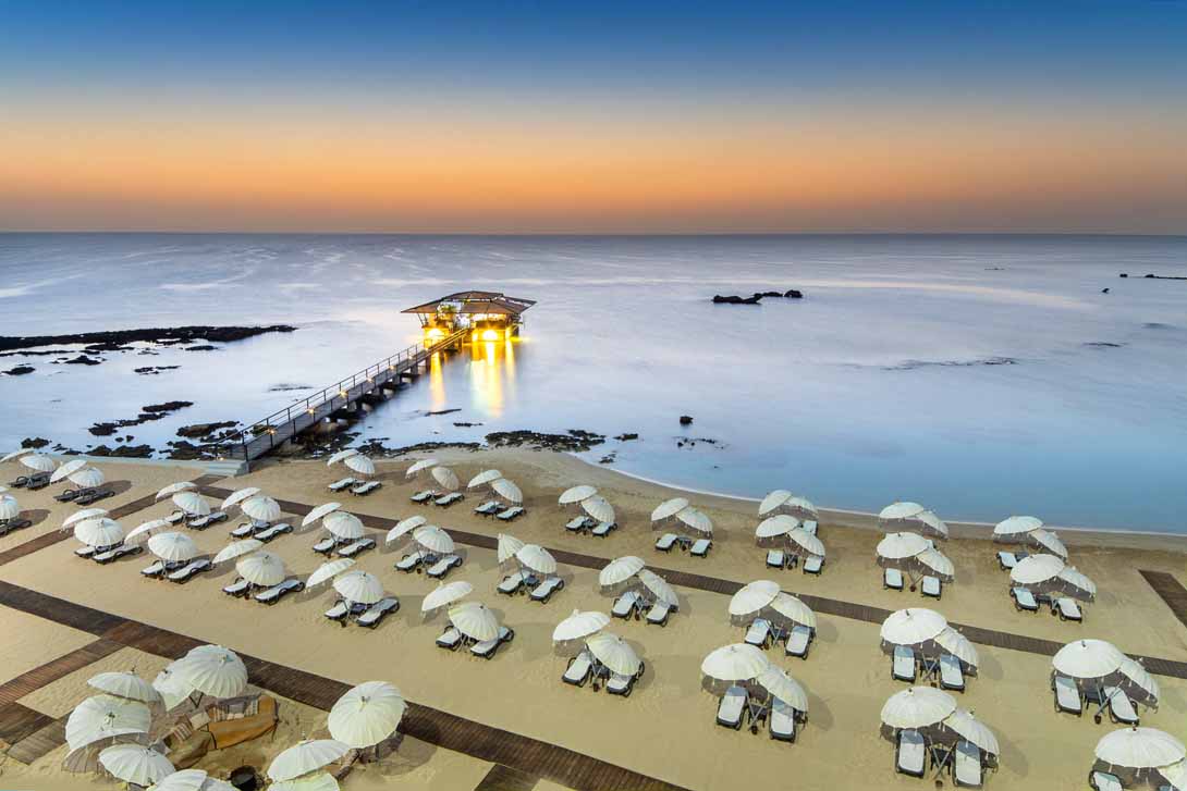 cheap resort hotels to Spend holiday with family