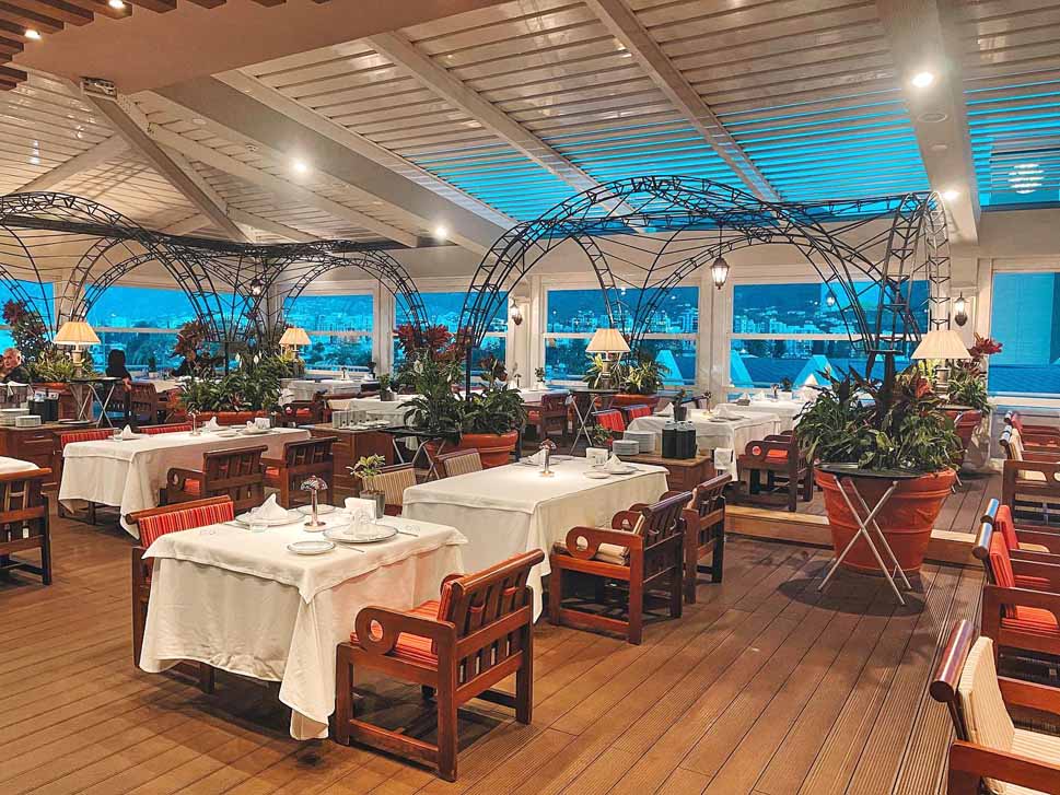 cheap resort hotels to Spend holiday with family