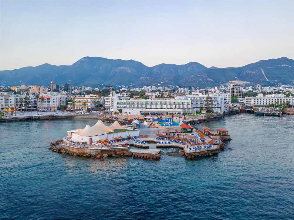 cheap resort hotels to Spend holiday with family