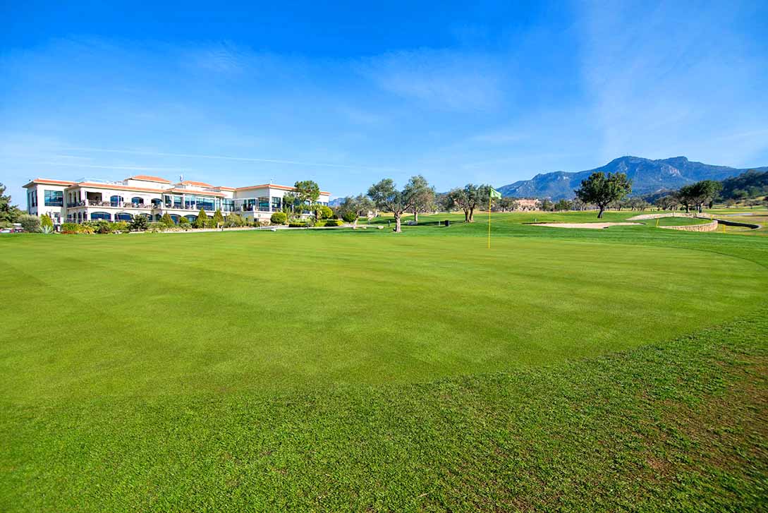 cheap resort hotels to Spend holiday with family