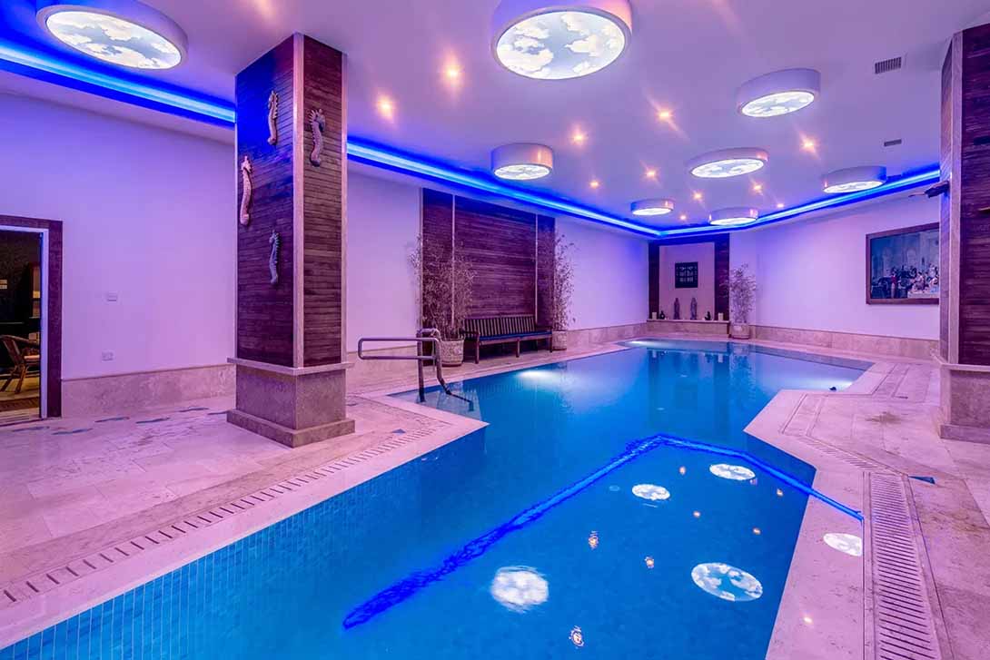 cheap resort hotels to Spend holiday with family