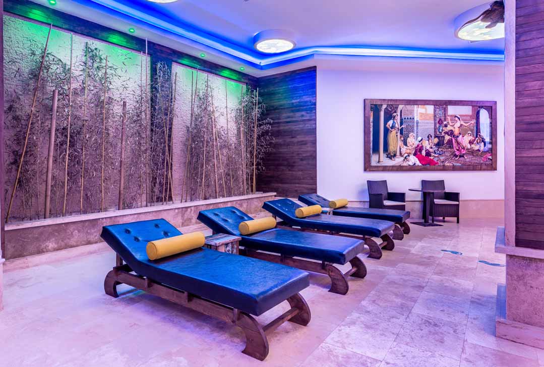 cheap resort hotels to Spend holiday with family