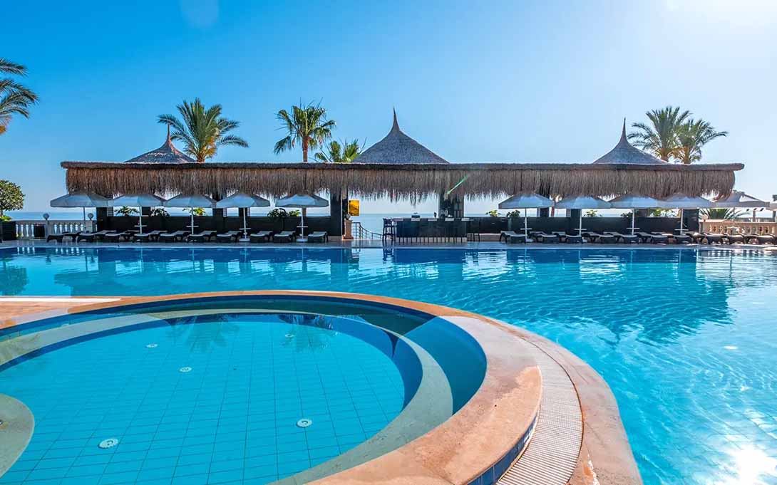 cheap resort hotels to Spend holiday with family