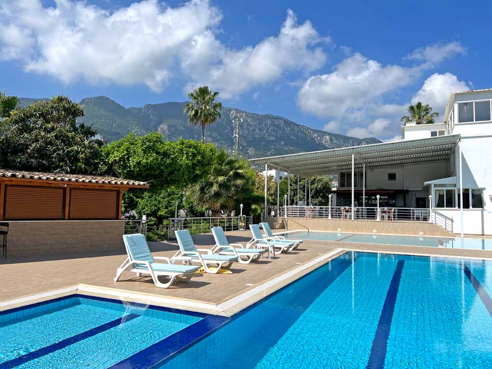 cheap resort hotels to Spend holiday with family