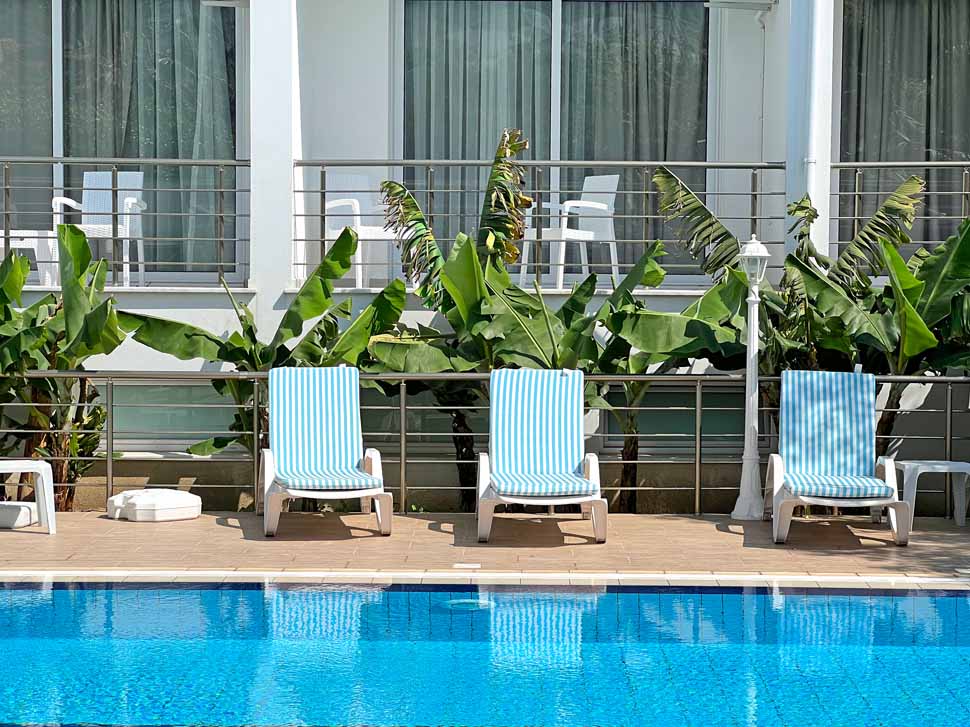 cheap resort hotels to Spend holiday with family