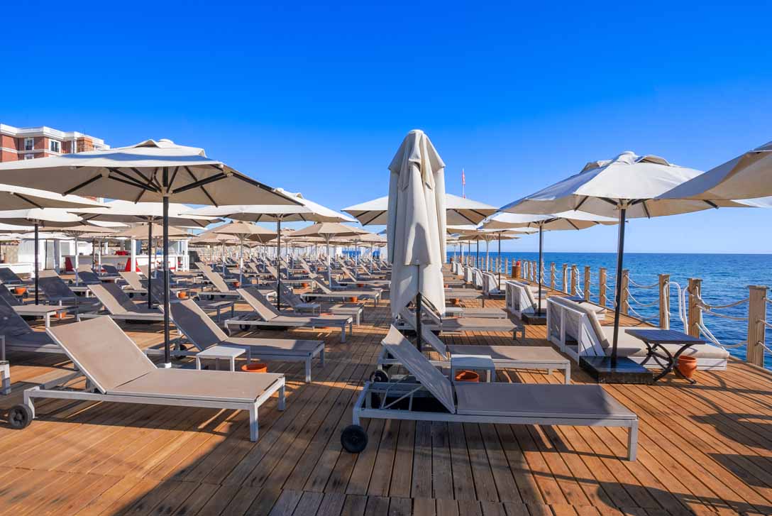 cheap resort hotels to Spend holiday with family