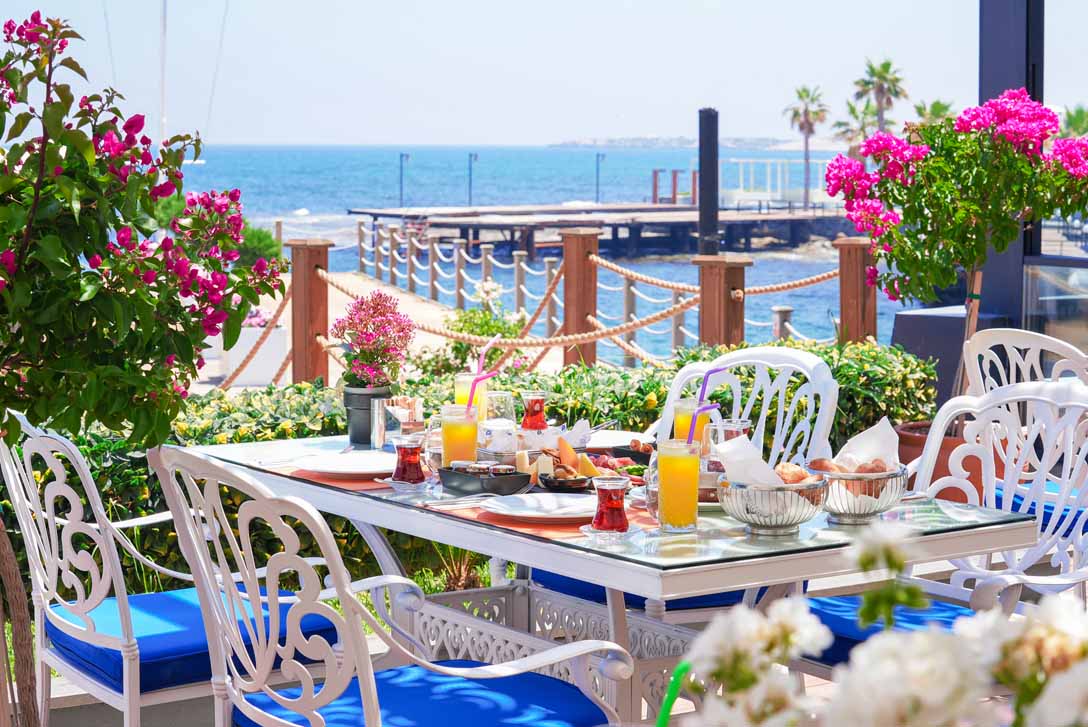 cheap resort hotels to Spend holiday with family