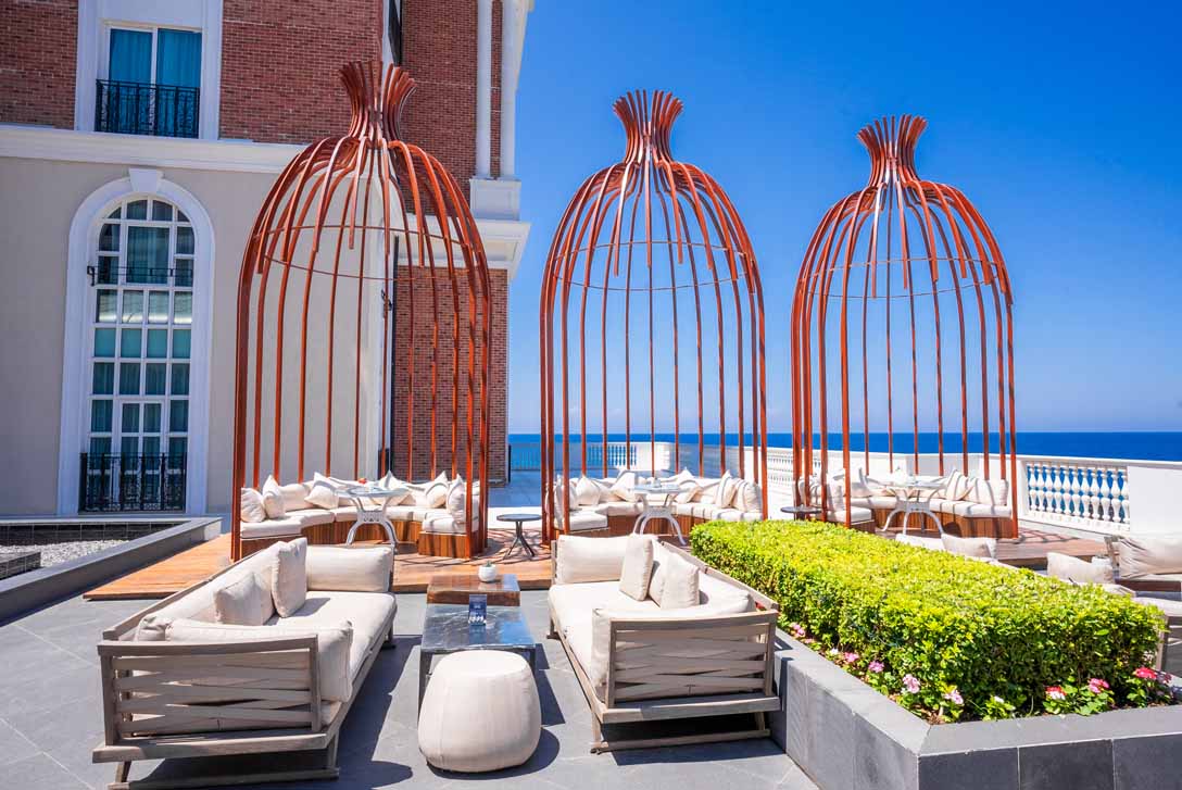 cheap resort hotels to Spend holiday with family