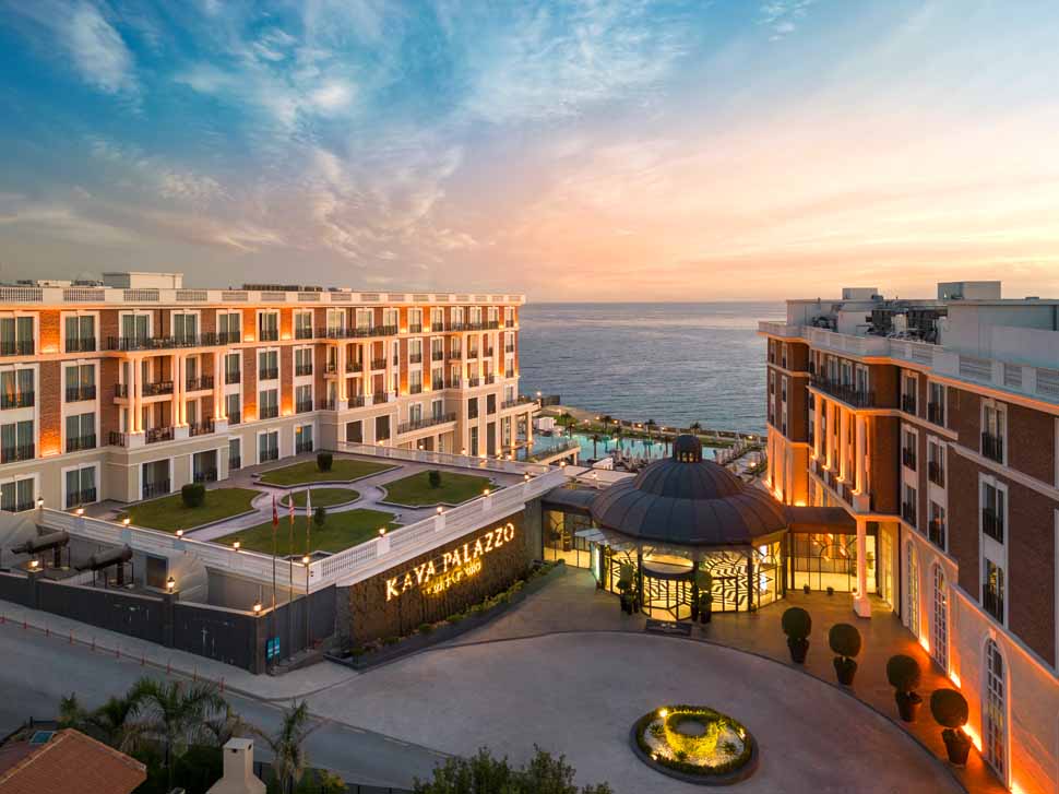 cheap resort hotels to Spend holiday with family