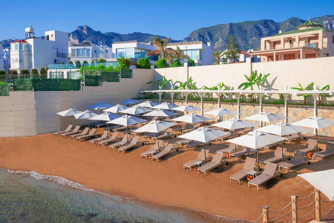 cheap resort hotels to Spend holiday with family