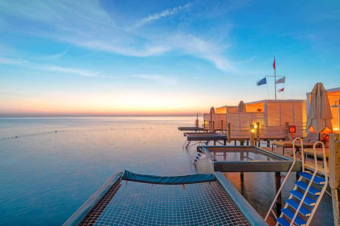 cheap resort hotels to Spend holiday with family