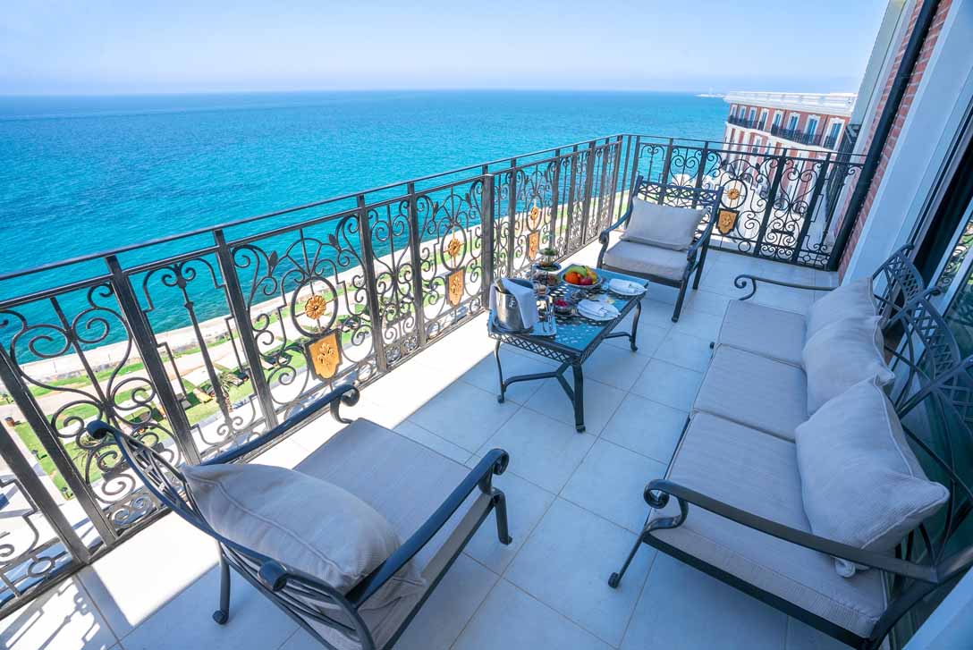 cheap resort hotels to Spend holiday with family