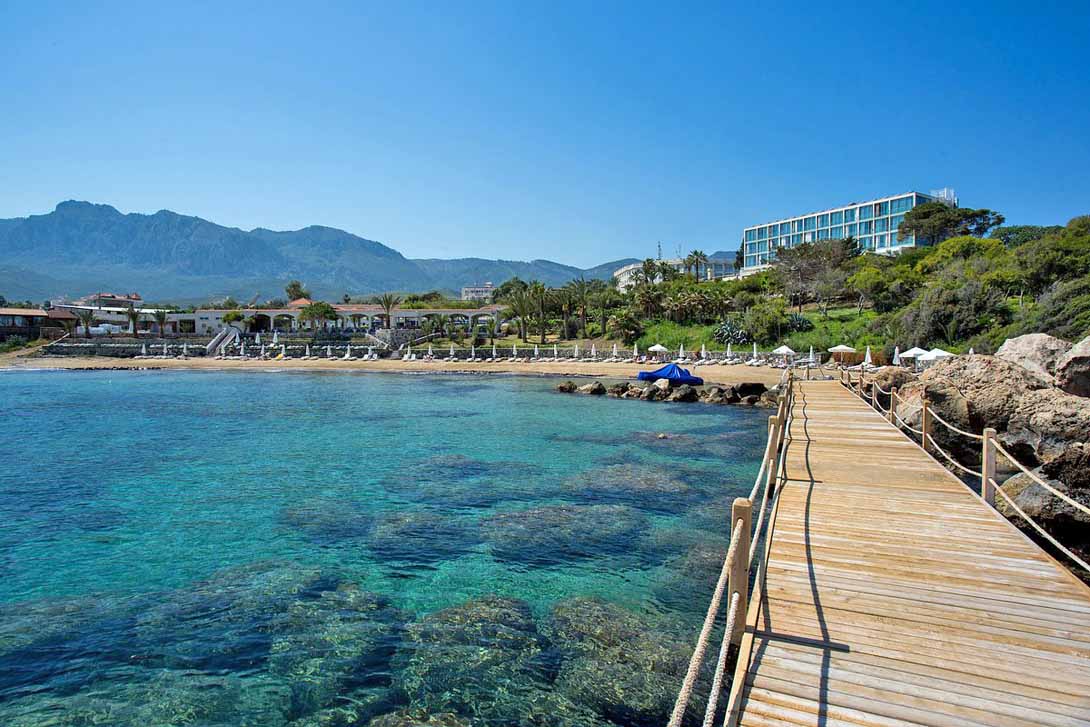 cheap resort hotels to Spend holiday with family