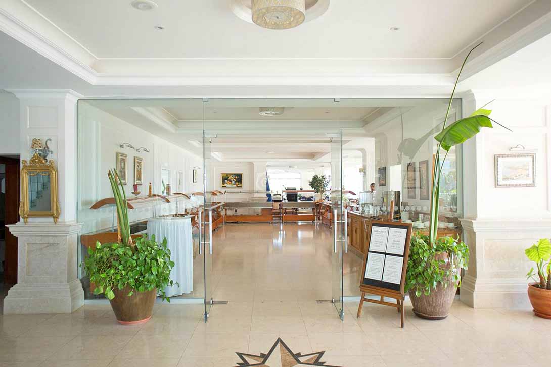 cheap resort hotels to Spend holiday with family