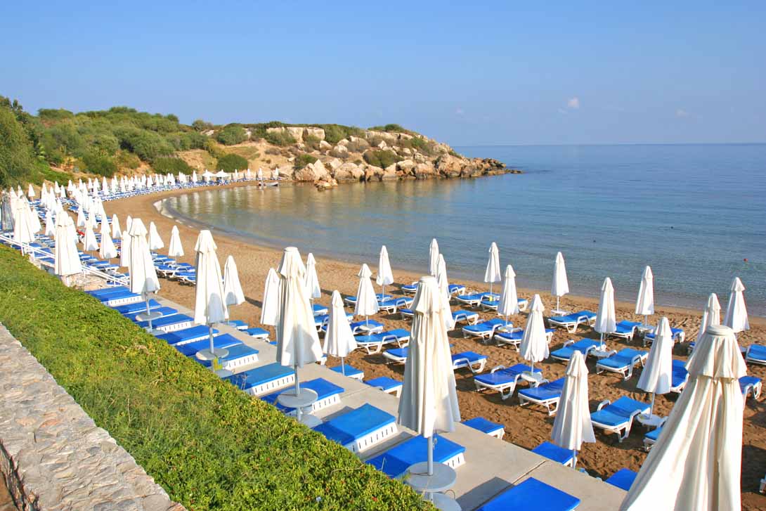 cheap resort hotels to Spend holiday with family