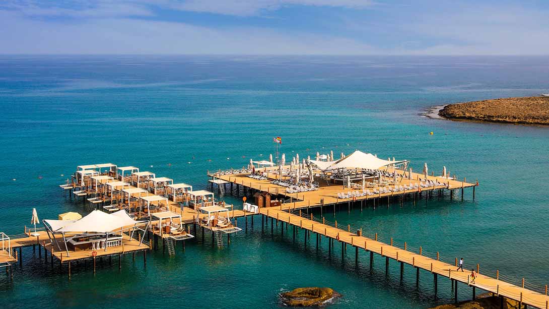 cheap resort hotels to Spend holiday with family