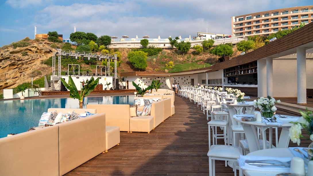 cheap resort hotels to Spend holiday with family