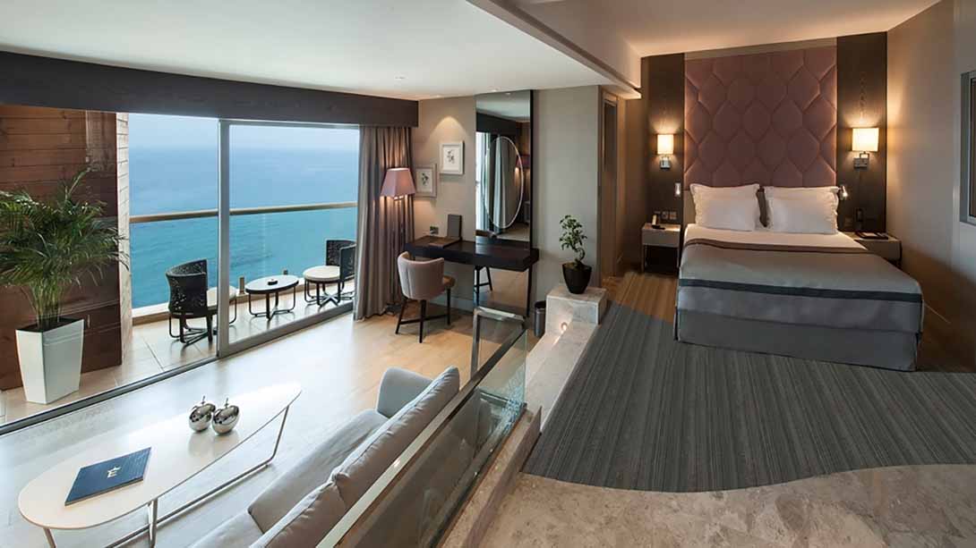 cheap resort hotels to Spend holiday with family