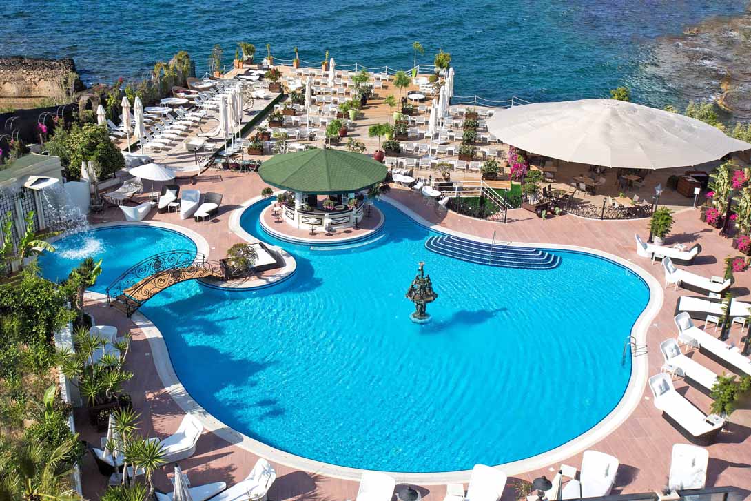 cheap resort hotels to Spend holiday with family