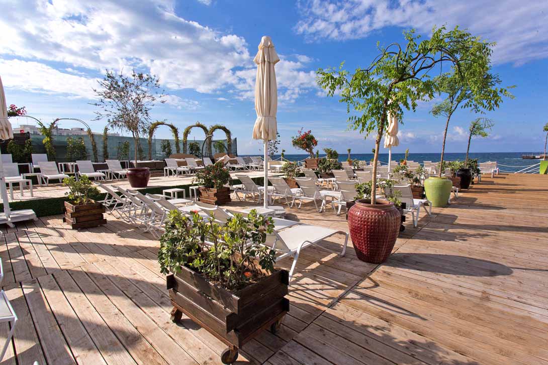 cheap resort hotels to Spend holiday with family