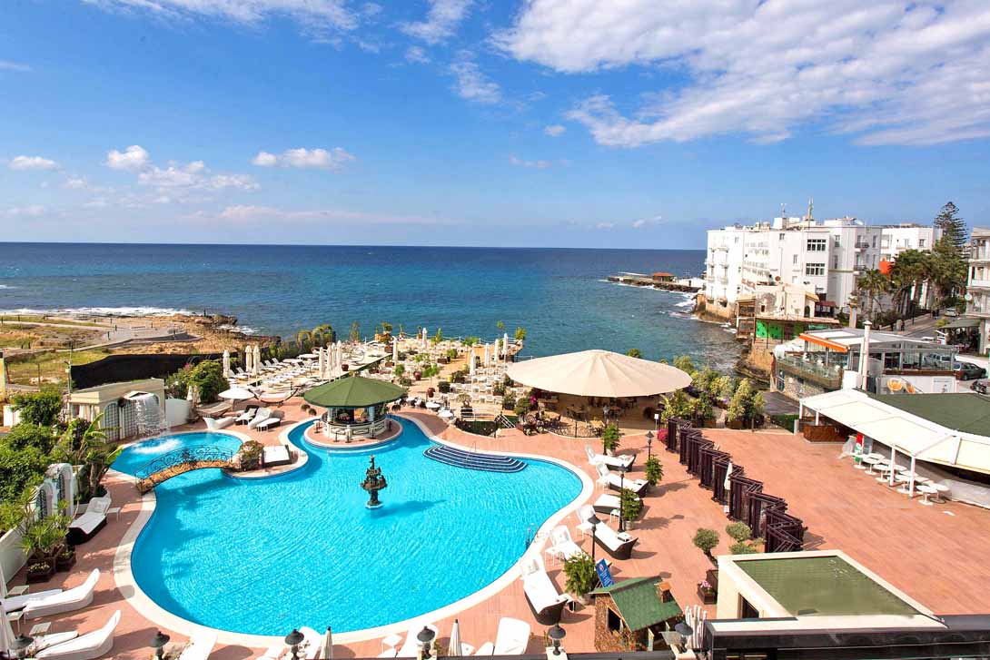 cheap resort hotels to Spend holiday with family