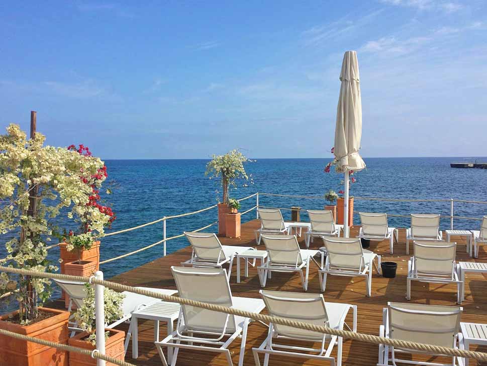 cheap resort hotels to Spend holiday with family