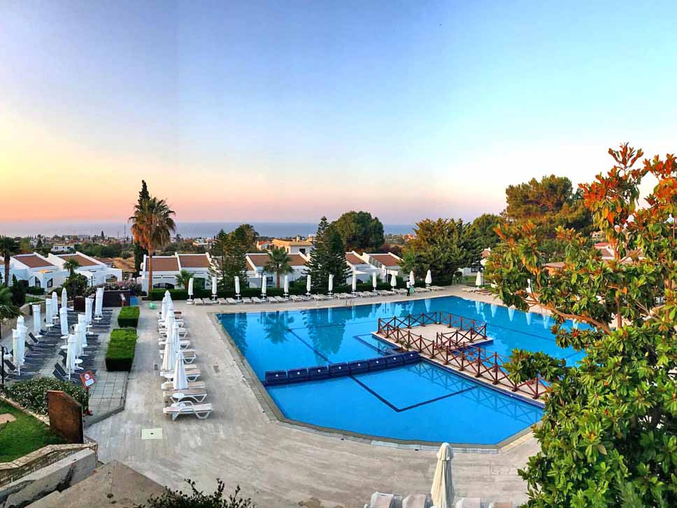 cheap resort hotels to Spend holiday with family