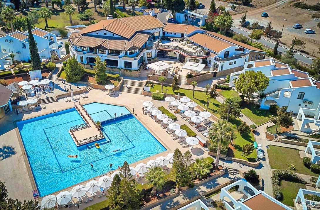 cheap resort hotels to Spend holiday with family