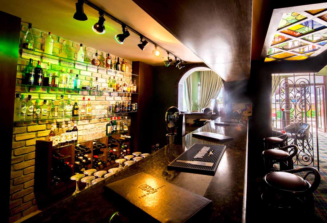 cheap resort hotels to Spend holiday with family