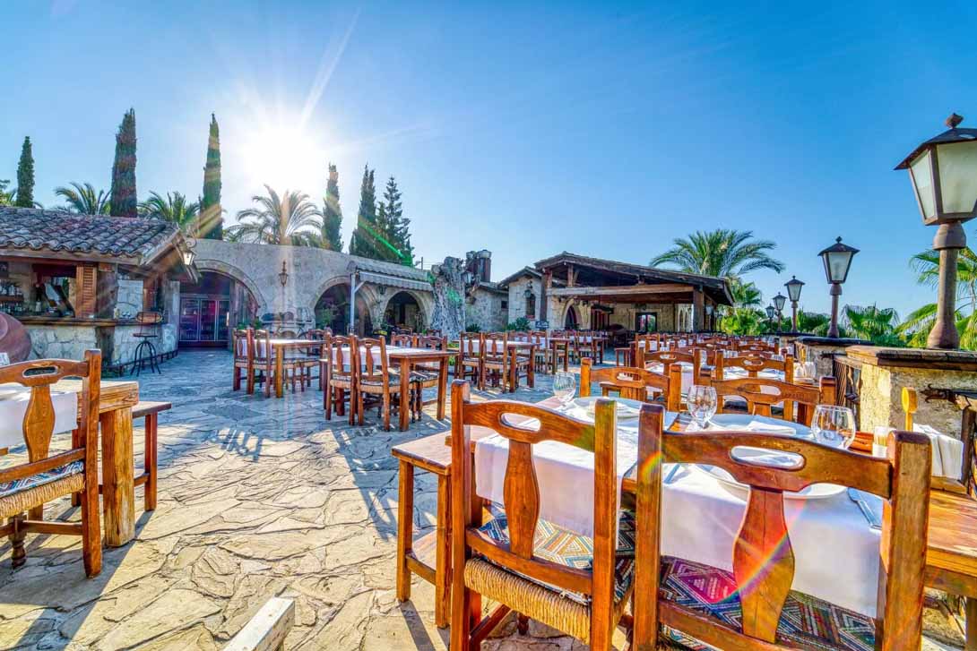 cheap resort hotels to Spend holiday with family