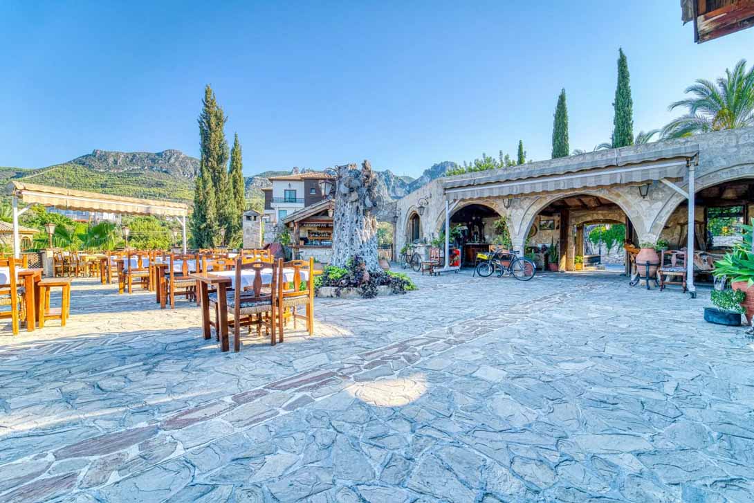 cheap resort hotels to Spend holiday with family