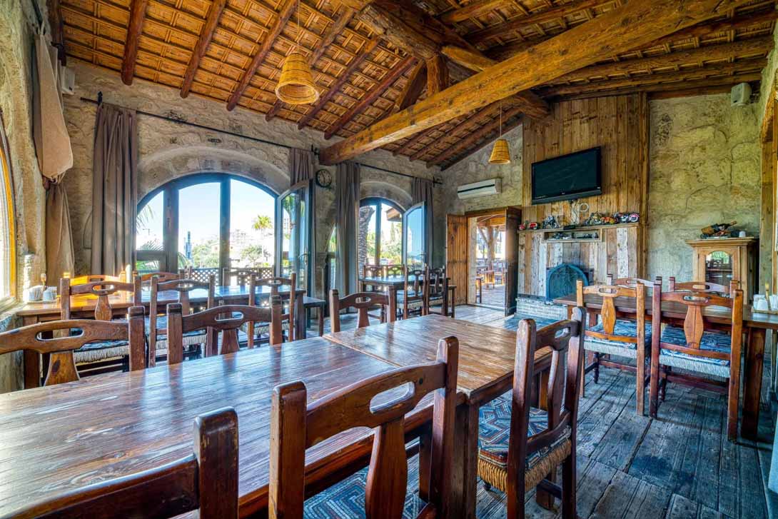 cheap resort hotels to Spend holiday with family