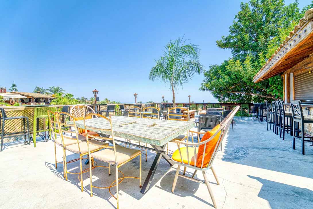 cheap resort hotels to Spend holiday with family