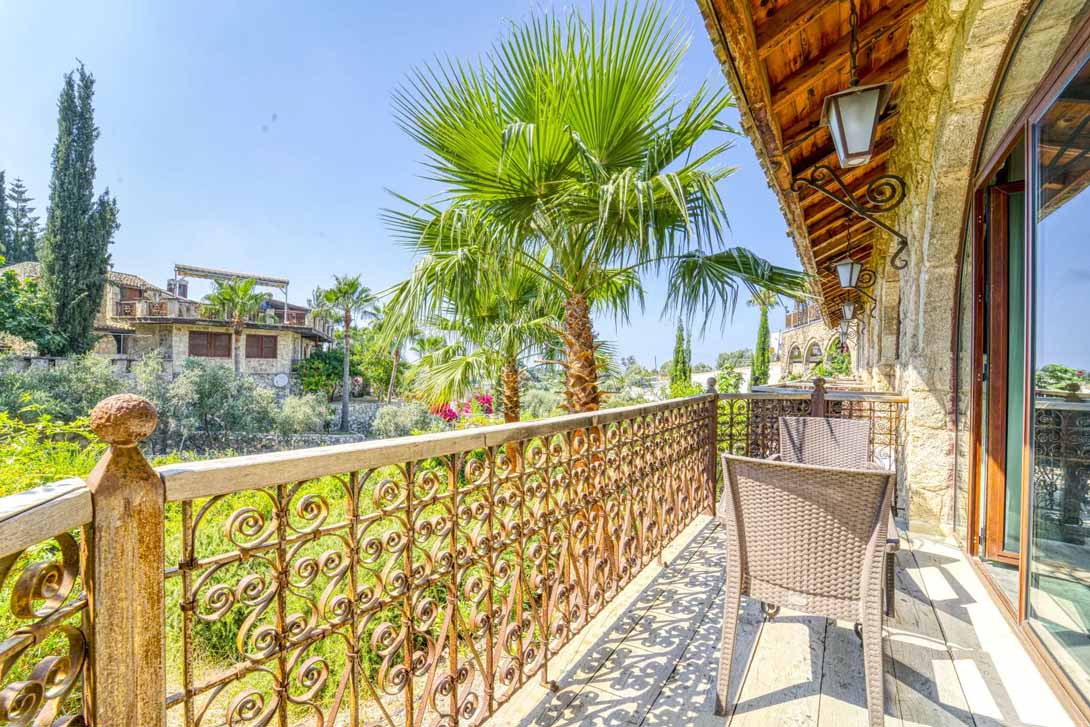 cheap resort hotels to Spend holiday with family