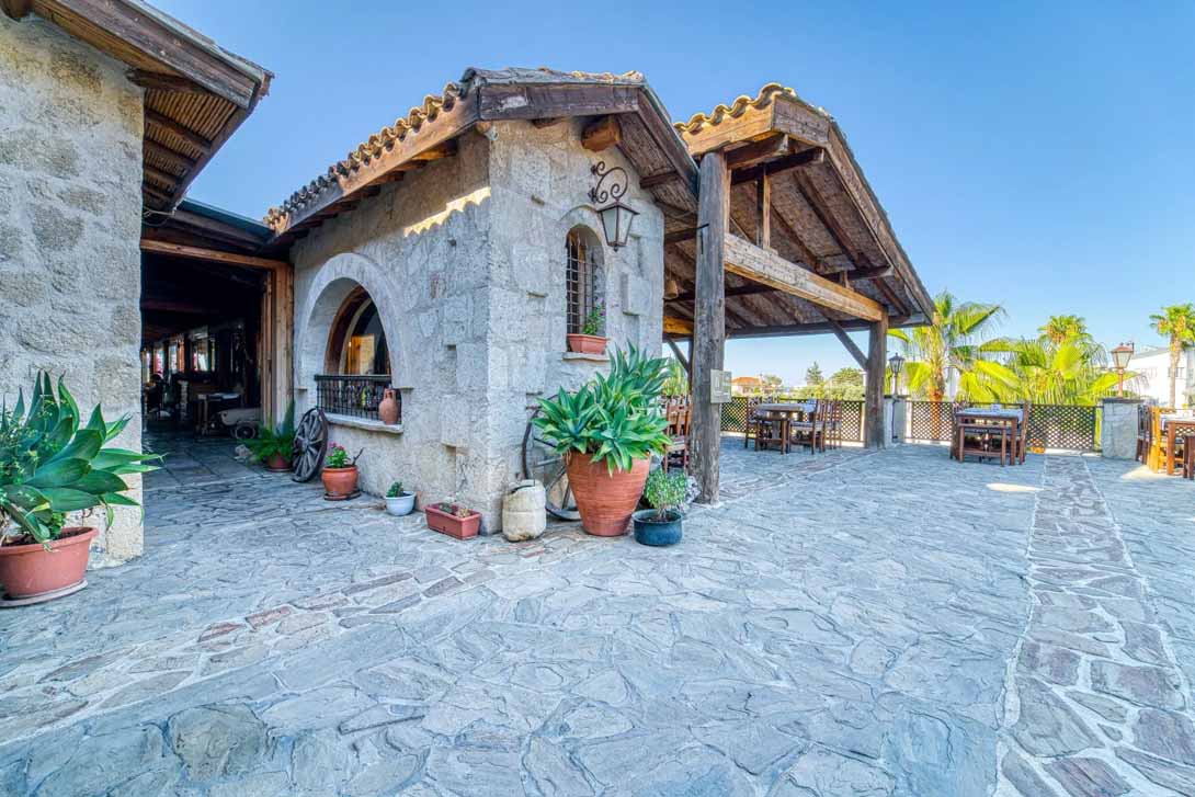 cheap resort hotels to Spend holiday with family