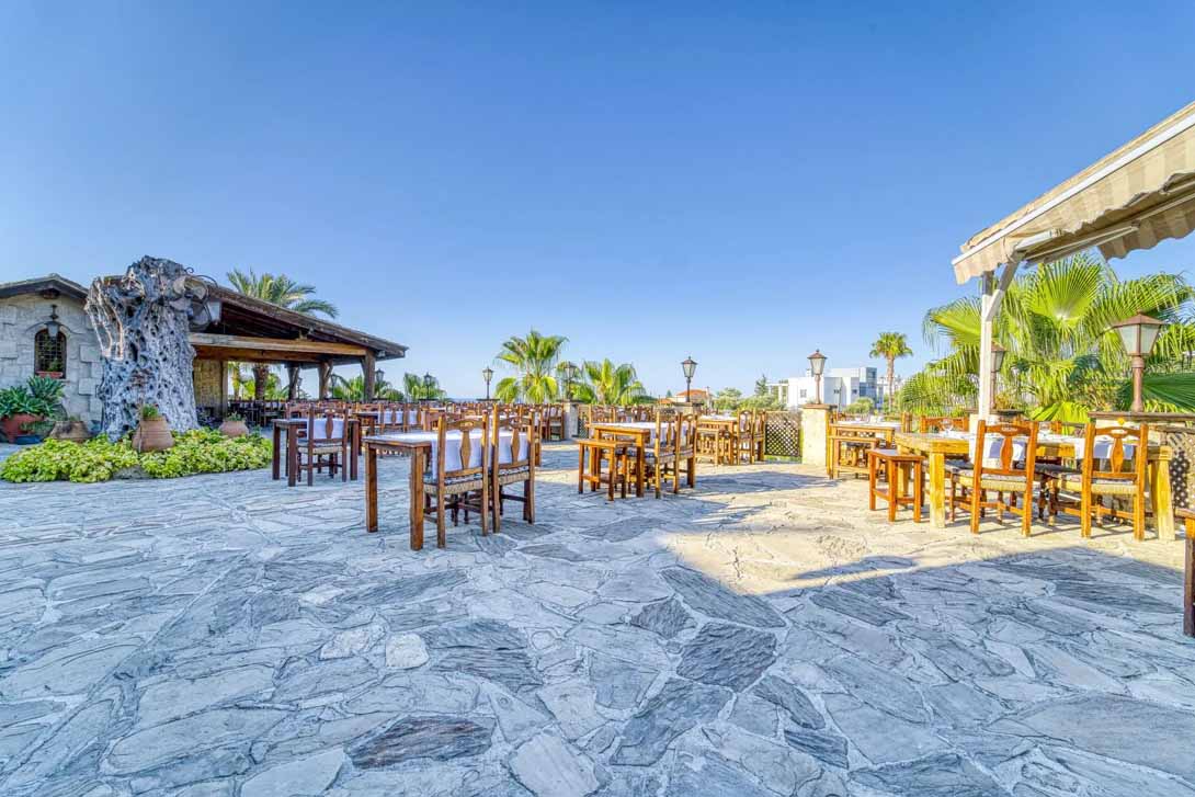 cheap resort hotels to Spend holiday with family