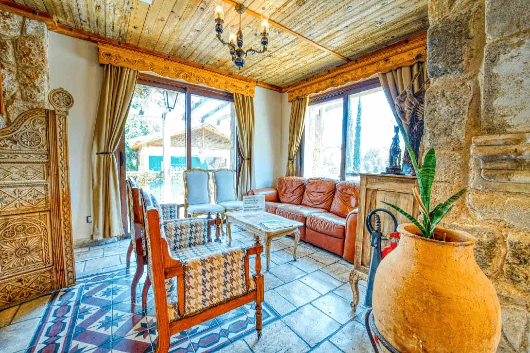 cheap resort hotels to Spend holiday with family