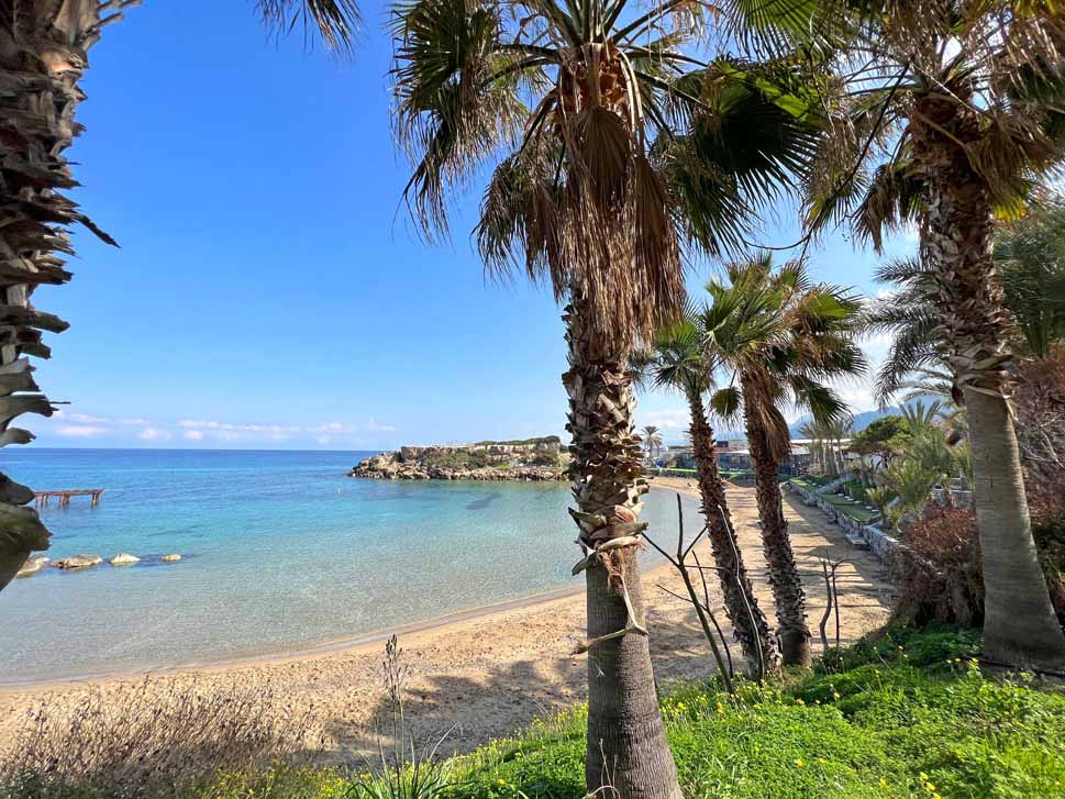 cheap resort hotels to Spend holiday with family