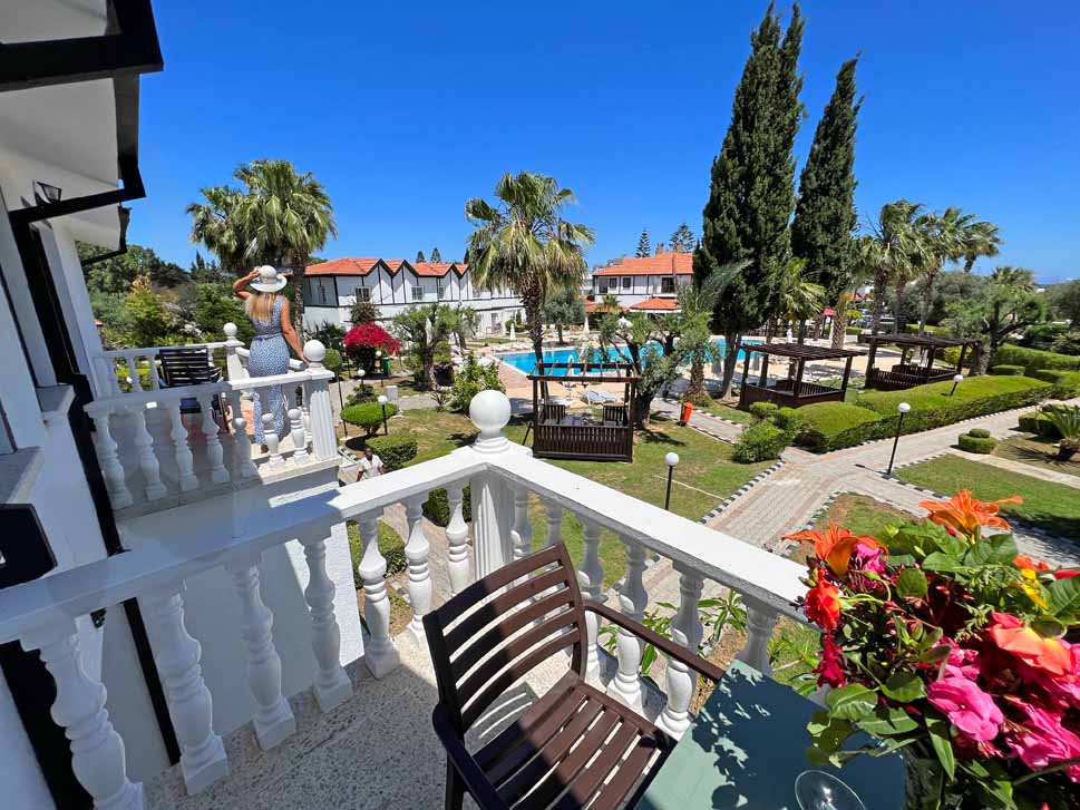 cheap resort hotels to Spend holiday with family