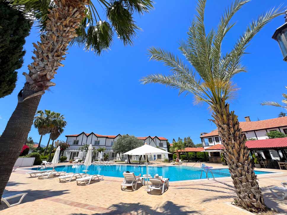 cheap resort hotels to Spend holiday with family