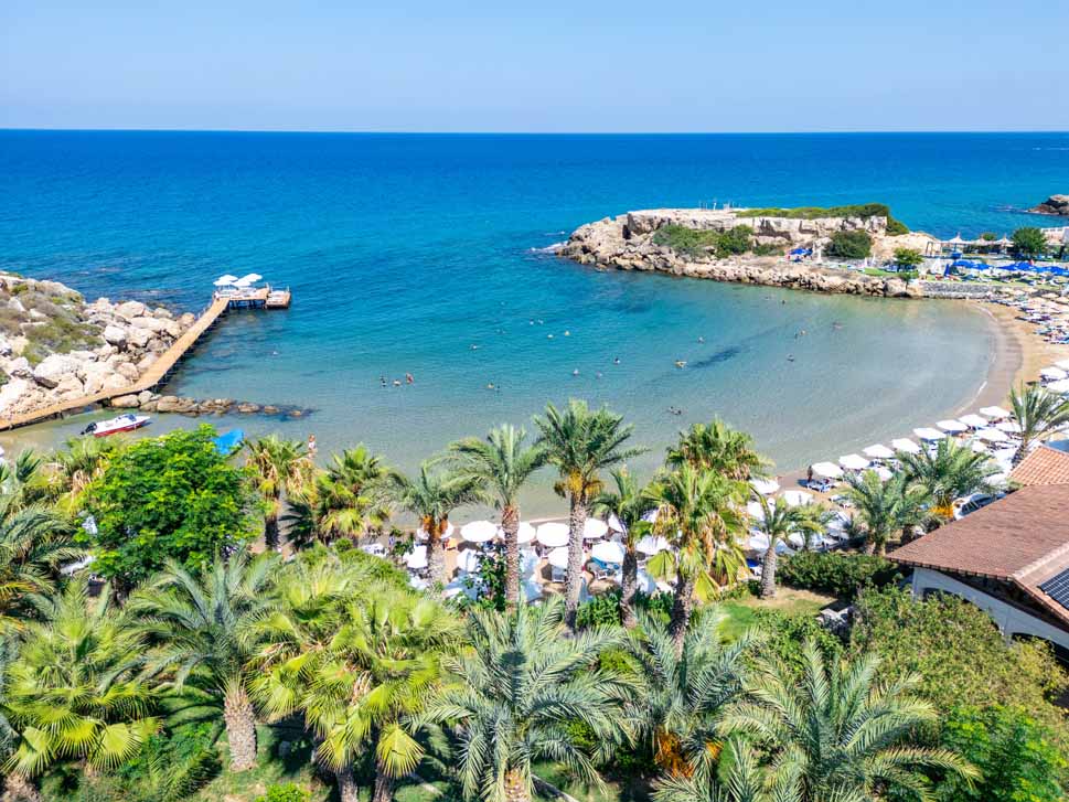 cheap resort hotels to Spend holiday with family