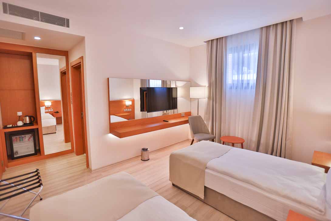 cheap resort hotels to Spend holiday with family