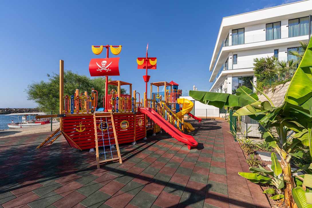 cheap resort hotels to Spend holiday with family