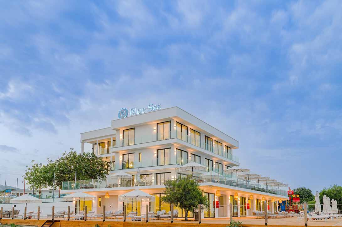 cheap resort hotels to Spend holiday with family