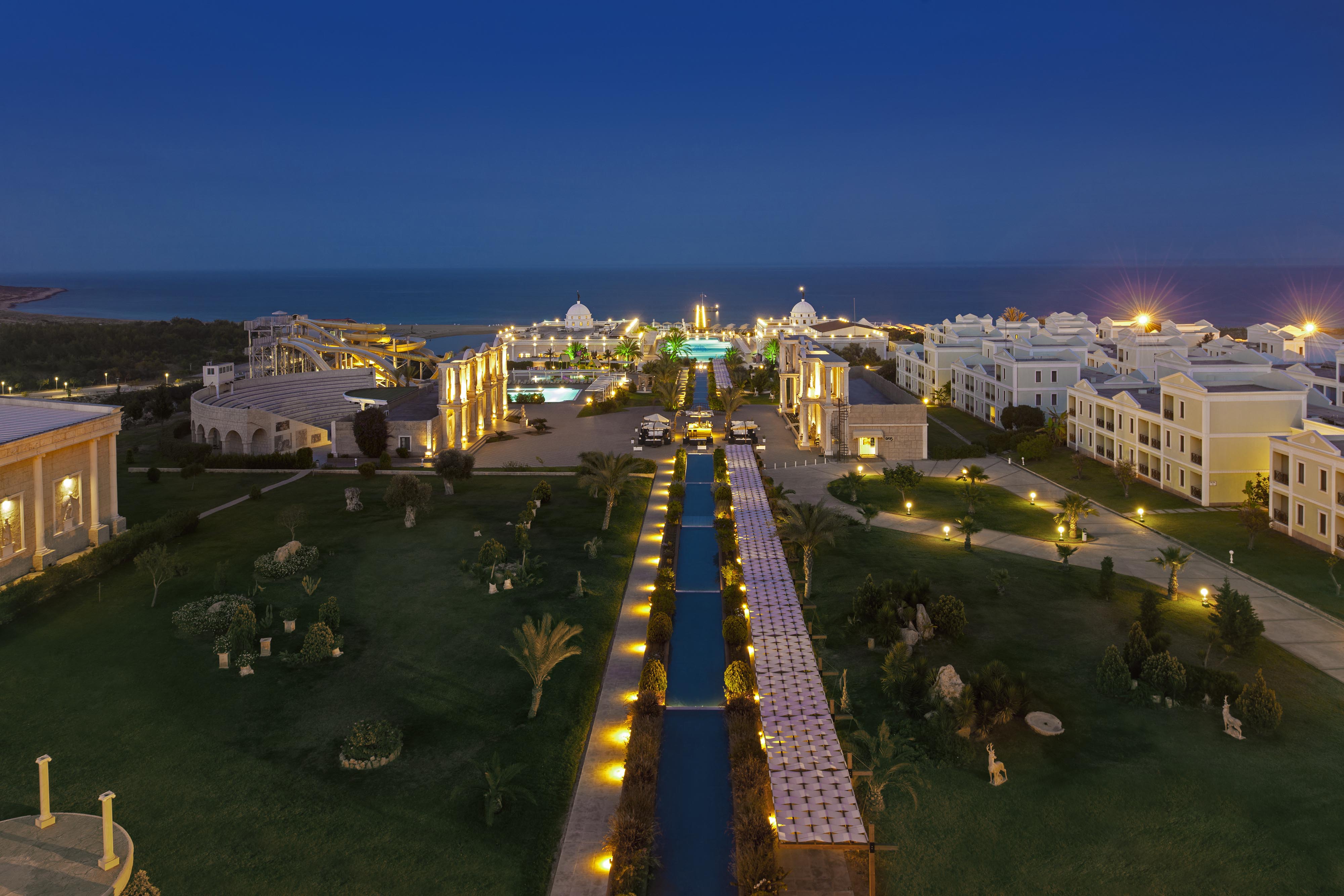 cheap resort hotels to Spend holiday with family